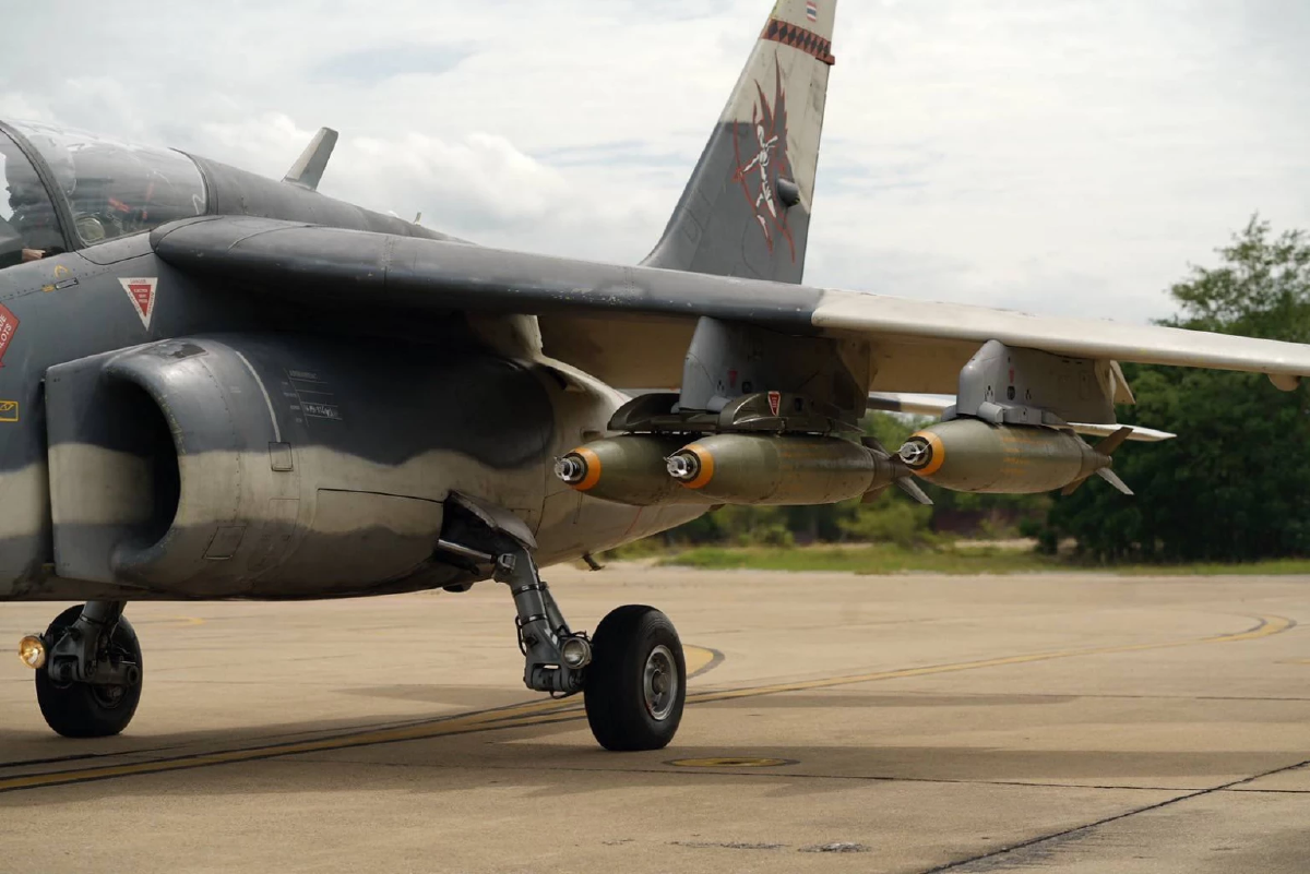 พวกเราคือ #Hunter \"นักล่า ผู้พิฆาตไพรี\" Alpha Jet TH ฝูงบิน 231