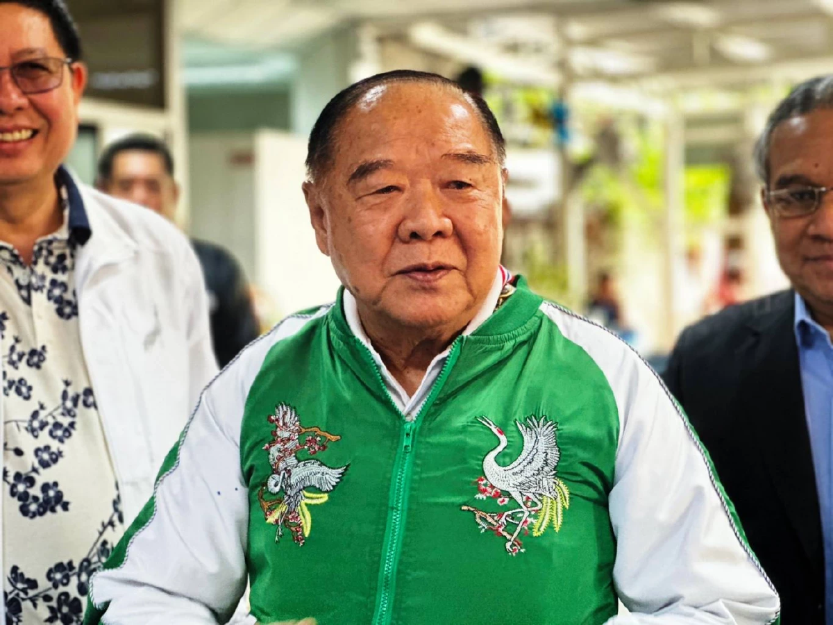 บิ๊กป้อม ครบรอบ 80 ปี เปิดมูลนิธิอนุรักษ์ป่ารอยต่อฯ ให้อวยพร