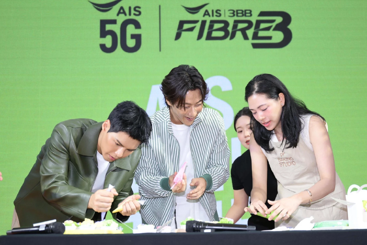 \"พี่จอง-คัลแลน\" เสิร์ฟโมเมนต์น่ารัก ฟินยกด้อม ร่วมงาน AIS Family Time