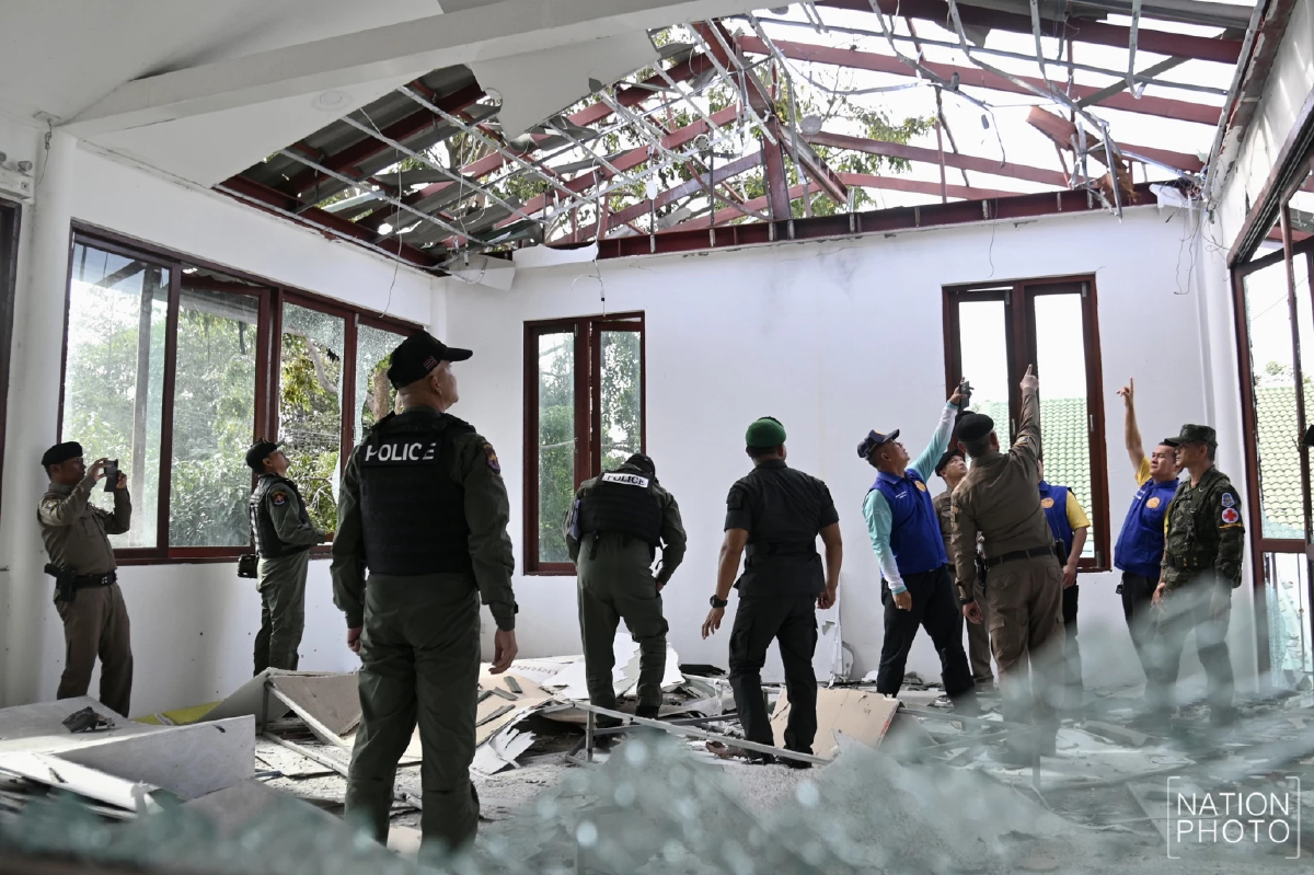 EOD เข้าตรวจสอบจุดตกจรวด BM-21 พื้นที่โรงพยาบาลพนมดงรัก