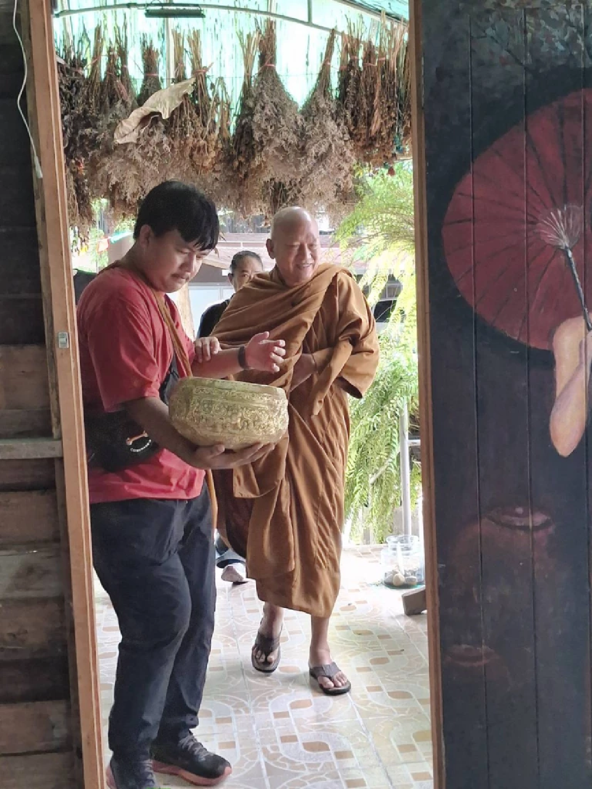 ล้วงลึกบ้านเกิด \"หลวงพ่ออลงกต\" พีกสุดถึงว่าคนในพื้นที่รู้ดี