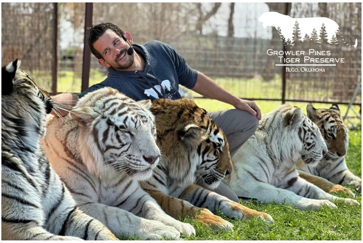 เจ้าของเขตสงวนพันธุ์เสือ ถูกขย้ำดับ ทั้งๆ ที่มีภาพโมเมนต์ผูกพัน