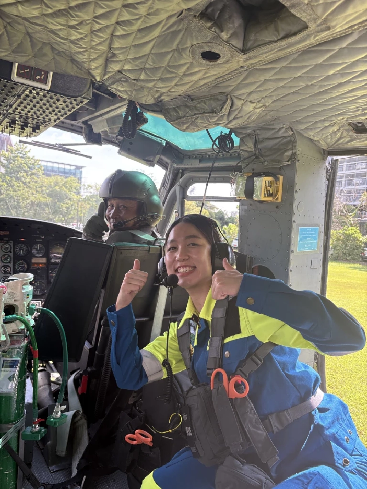ชาวเน็ตแห่แชร์ พ่อนักบิน ลูกสาวพยาบาล ร่วมทีม Sky Doctor ช่วยคน