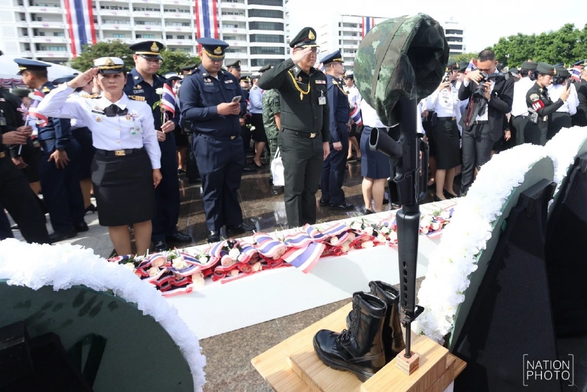 จัดพิธี สดุดีวีรชนทหารกล้า อาลัยประชาชนผู้บริสุทธิ์