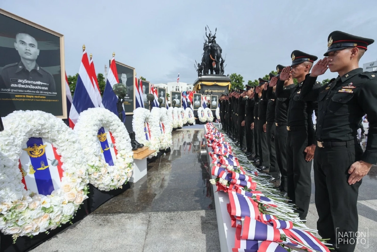 จัดพิธี สดุดีวีรชนทหารกล้า อาลัยประชาชนผู้บริสุทธิ์