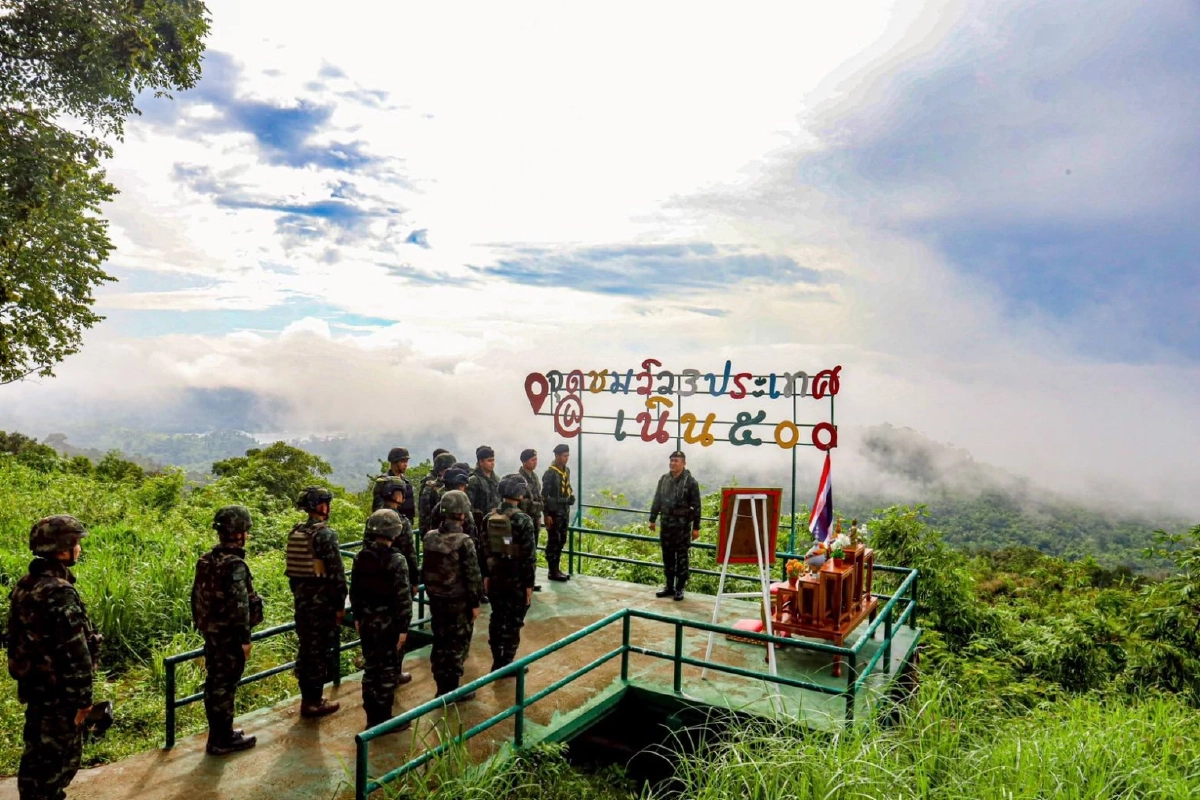 พิธีประดับยศให้กับกำลังพล จำนวน 7 นาย พร้อมกล่าวแสดงความยินดี