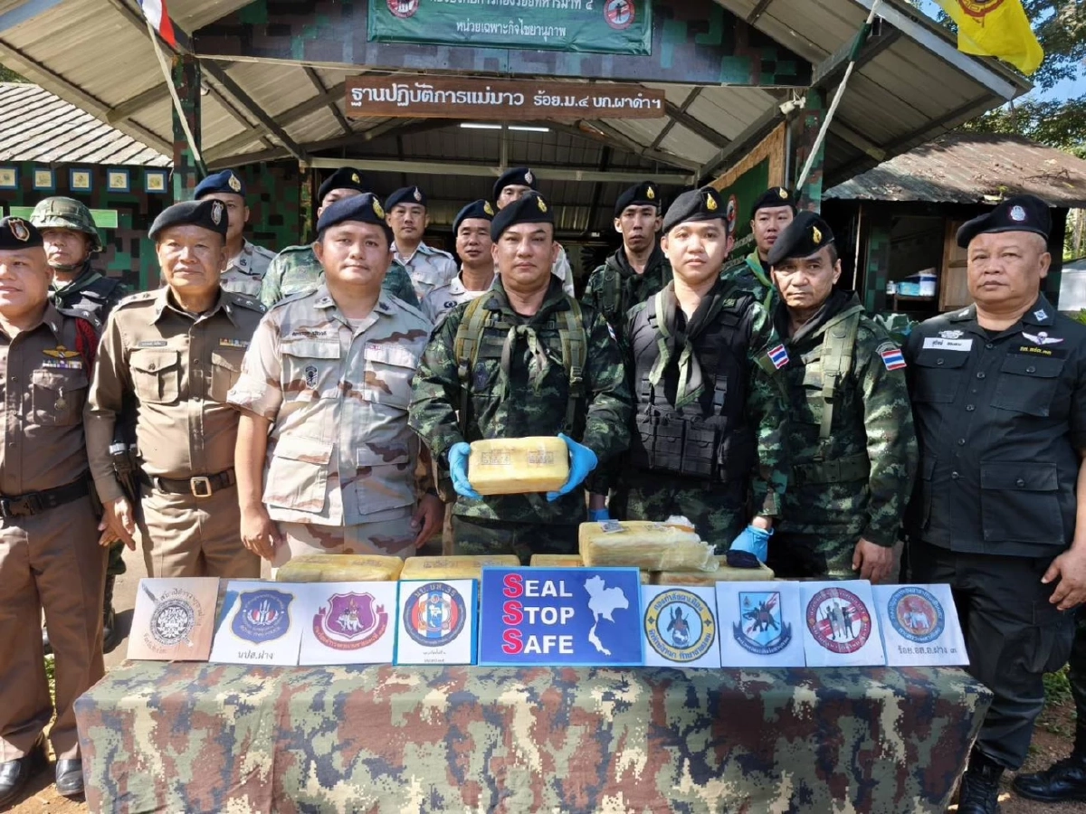 กองกำลังผาเมือง ยึดยาบ้าจำนวน 100,000 เม็ด จังหวัดเชียงใหม่