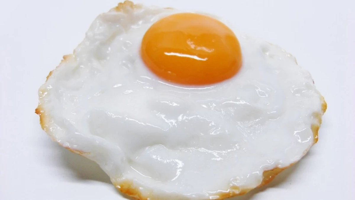 เคล็ดลับสุขภาพ ผู้สูงอายุทานไข่ไก่วันละ 1 ฟองตอนเช้า ดีจริงหรือไม่?