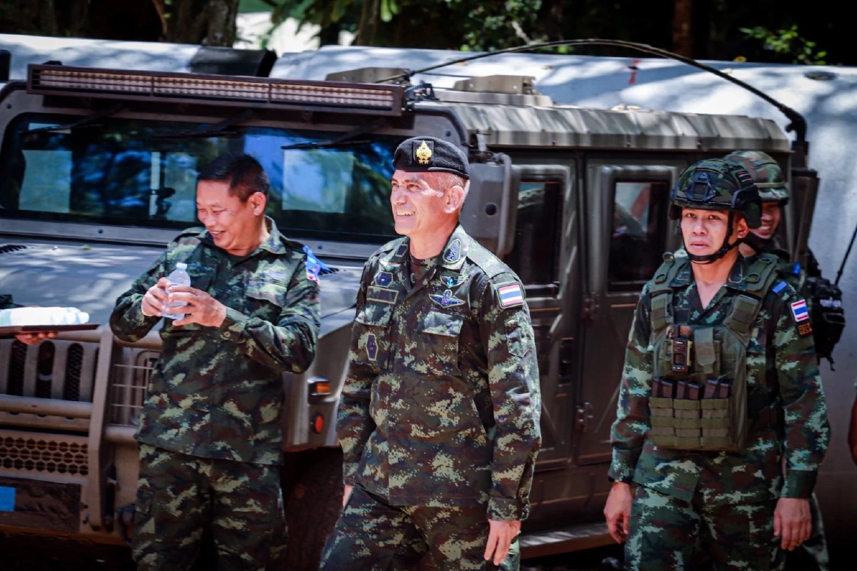 “เสธ.เบิร์ด” ลั่น! เขมรเข้าปราสาทตาเมือนธม ต้องมีพาสปอร์ต-ผ่าน ตม.