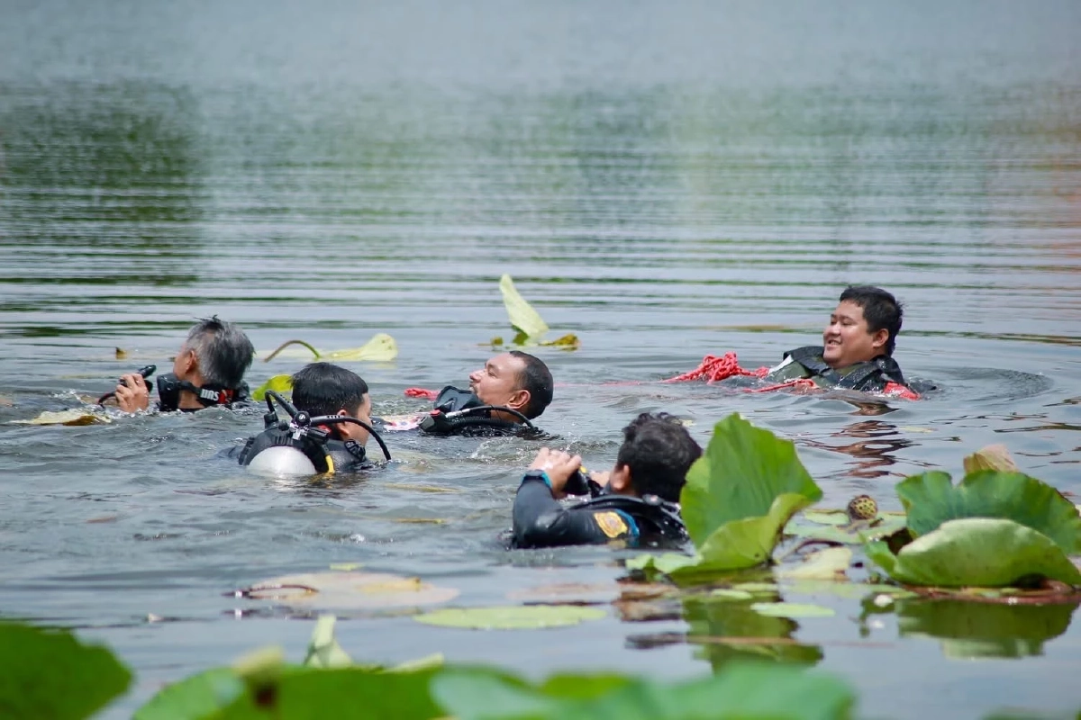หนุ่มวัย 27 ปี เมาสุราท้าทายเพื่อน ว่ายน้ำข้ามบึงบัว สุดท้ายจมดับ
