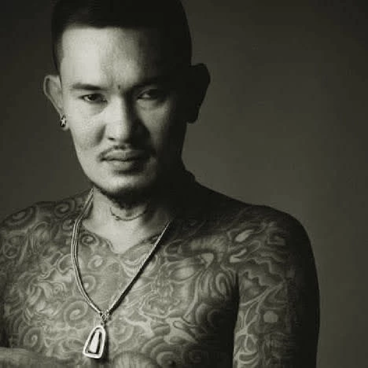 เพื่อนอาลัย \"อั๋น เก้านิ้ว\" อดีตนักเลงกลับใจ เศร้ารู้สาเหตุดับ
