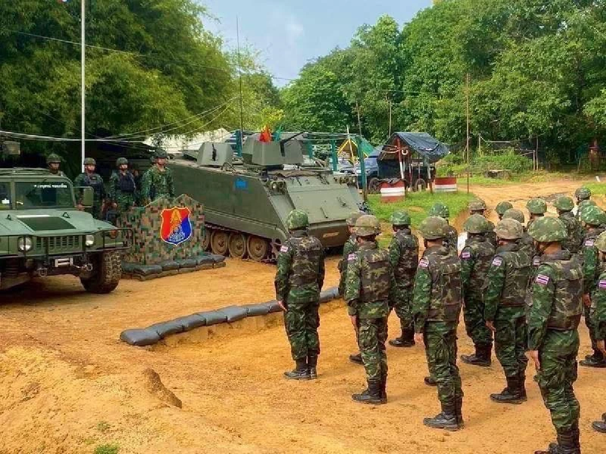 มอบใบประกาศเกียรติคุณเพื่อแสดงความขอบคุณแด่ทหารกองประจำการ