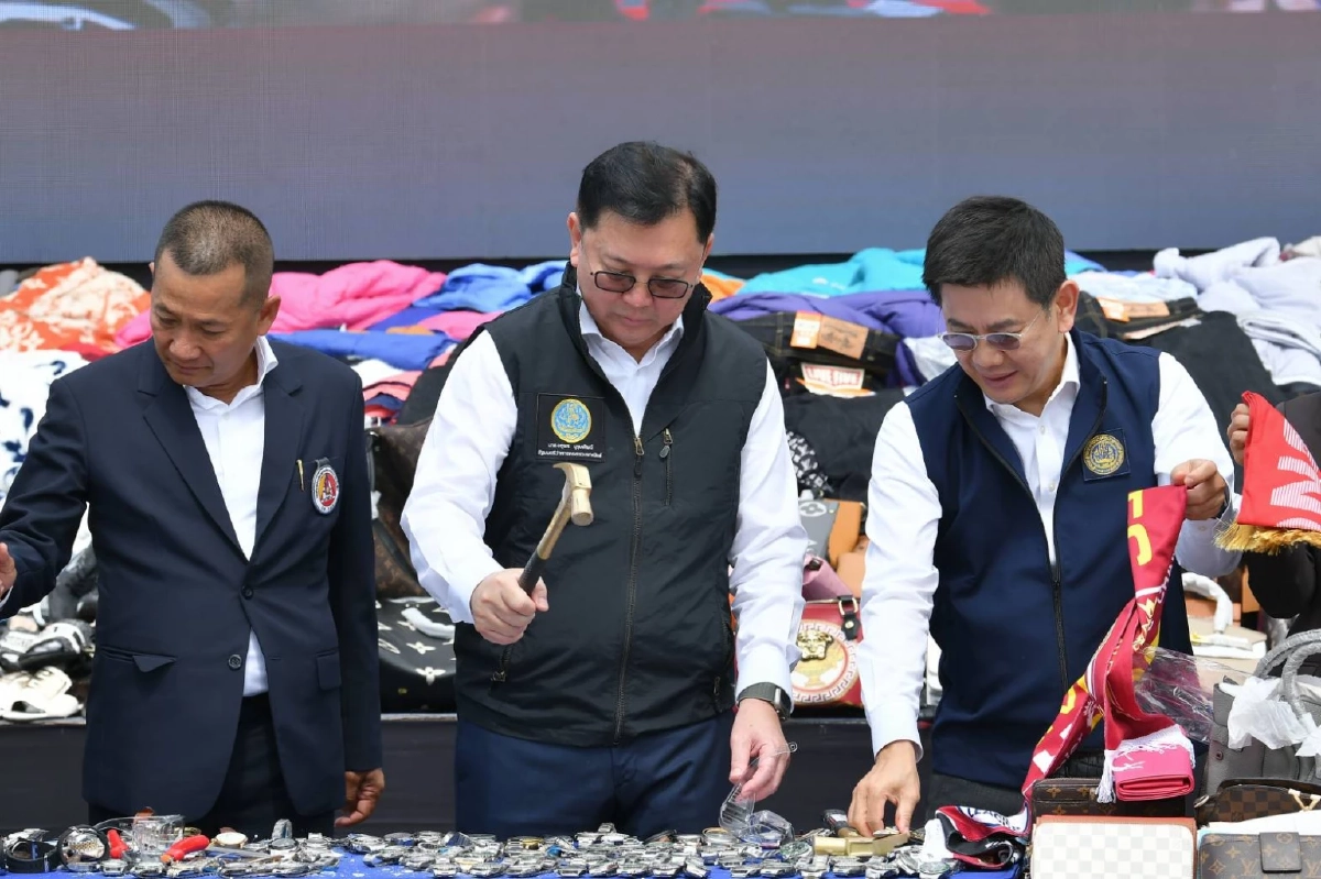 พาณิชย์ล้างบาง! ผนึกภาครัฐ-เอกชน ปราบสินค้าละเมิดทรัพย์สินทางปัญญา