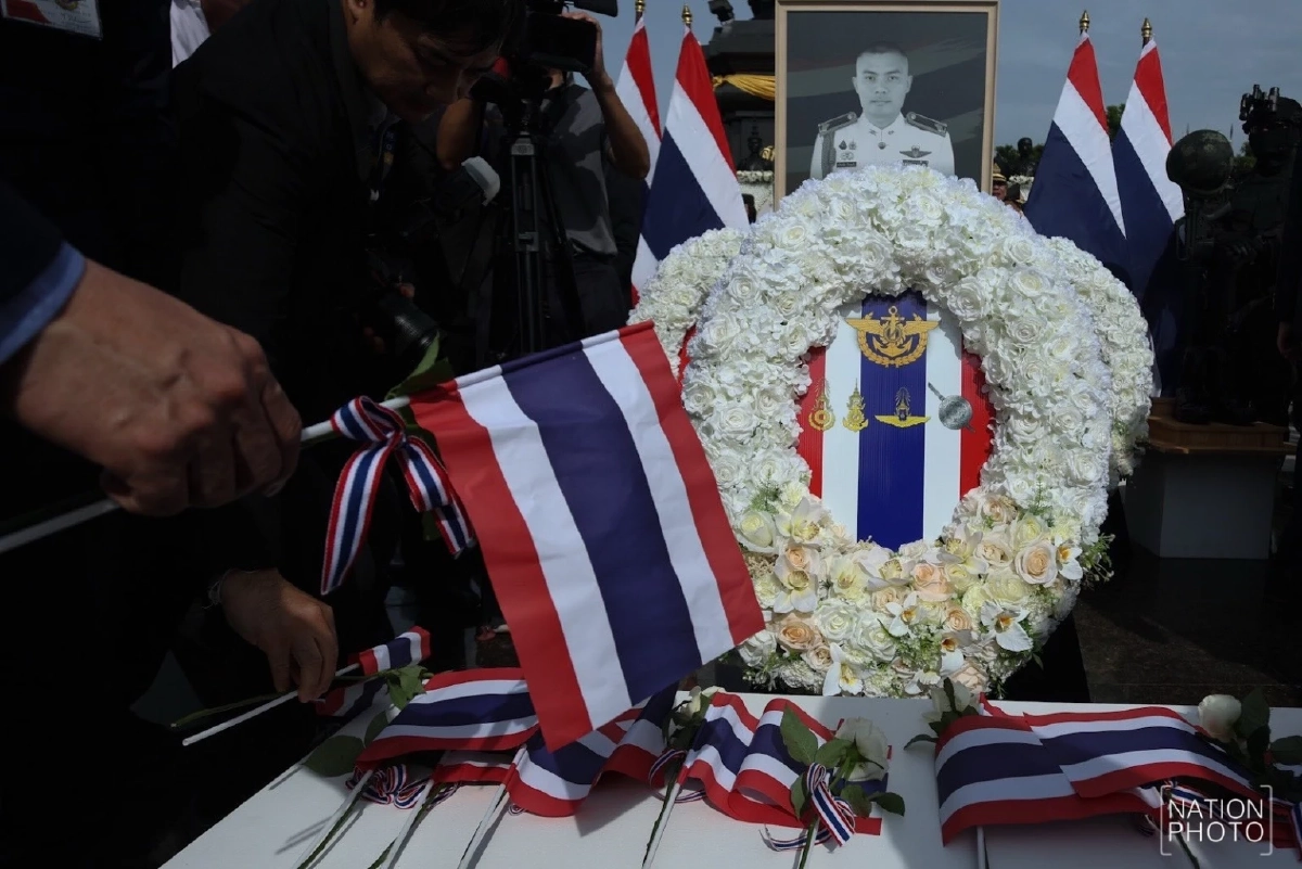 จัดพิธี สดุดีวีรชนทหารกล้า อาลัยประชาชนผู้บริสุทธิ์