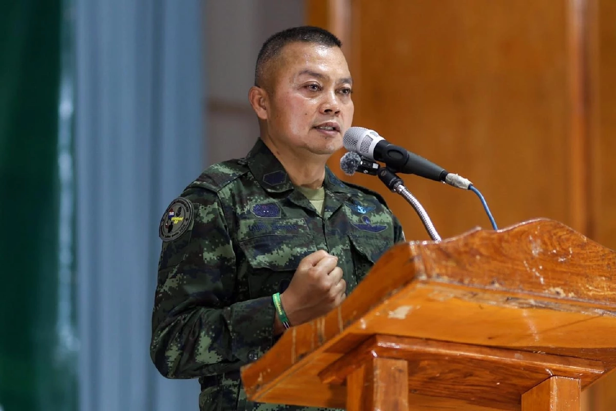 แม่ทัพภาคที่ 2 พบนักเรียนพื้นที่อำเภอขุนหาญ เพื่อบรรยายพิเศษ