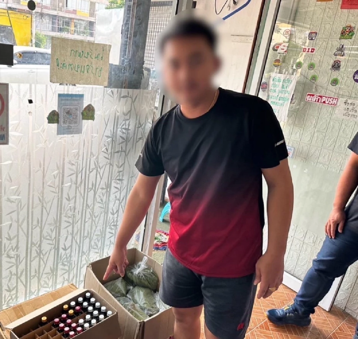 บุกทลายร้านค้ายึดน้ำกระท่อมและยาแก้ไอเถื่อนกว่า 5 ล้านบาท