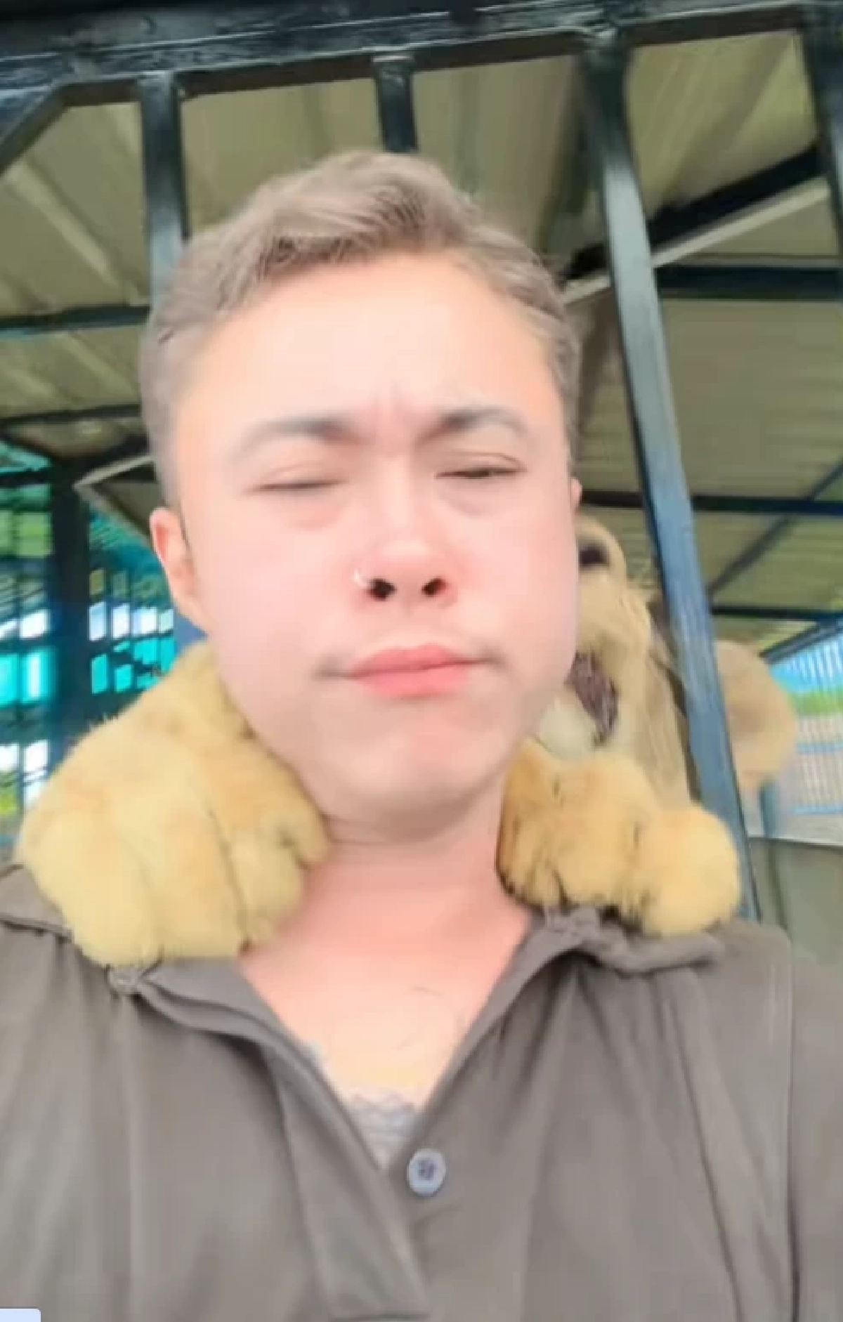 \"หนิง\" ดาวติ๊กต็อกดัง ตอบกลับชาวเน็ตหลังถูกถามเรื่องสรพงษ์