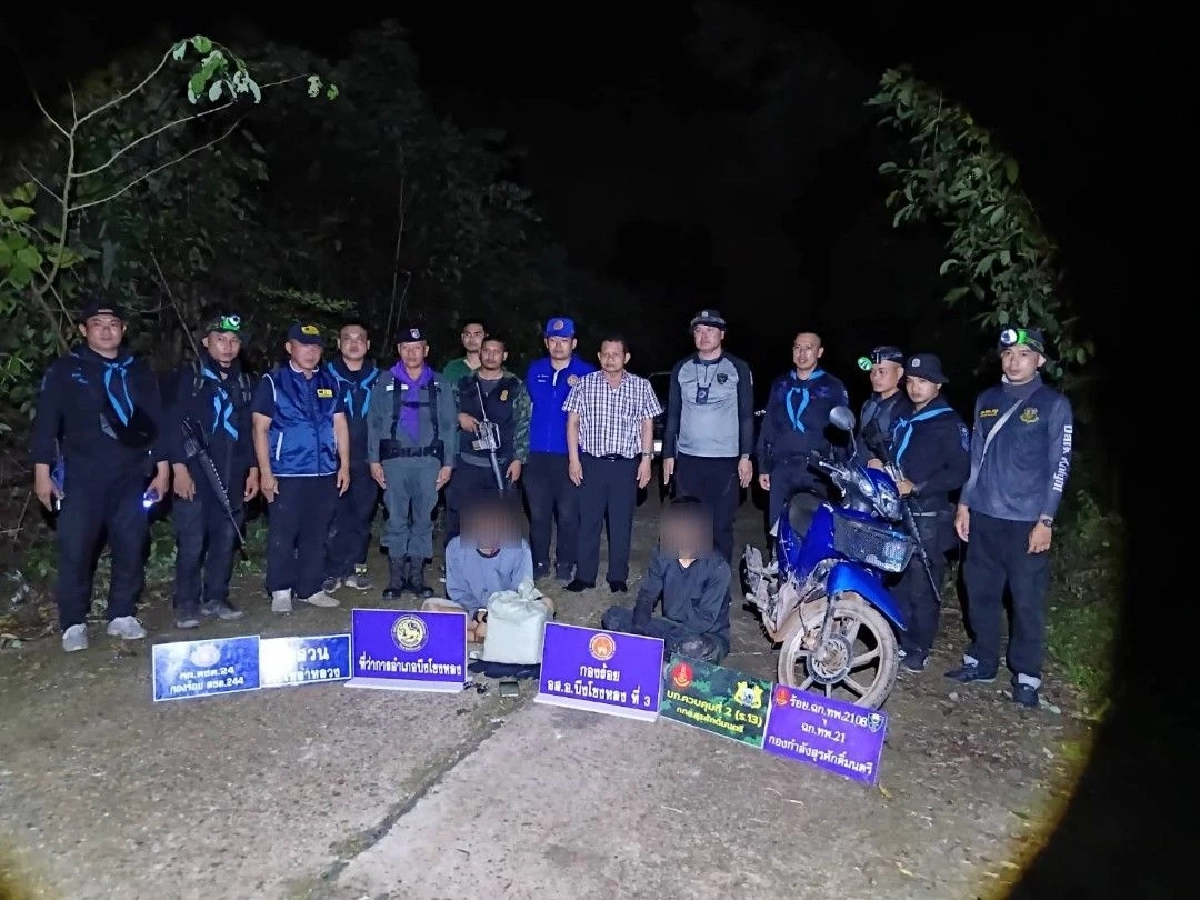 กกล.สุรศักดิ์มนตรี สกัดจับ 2 ผู้ต้องหา ยึดยาบ้า 60,000 เม็ด