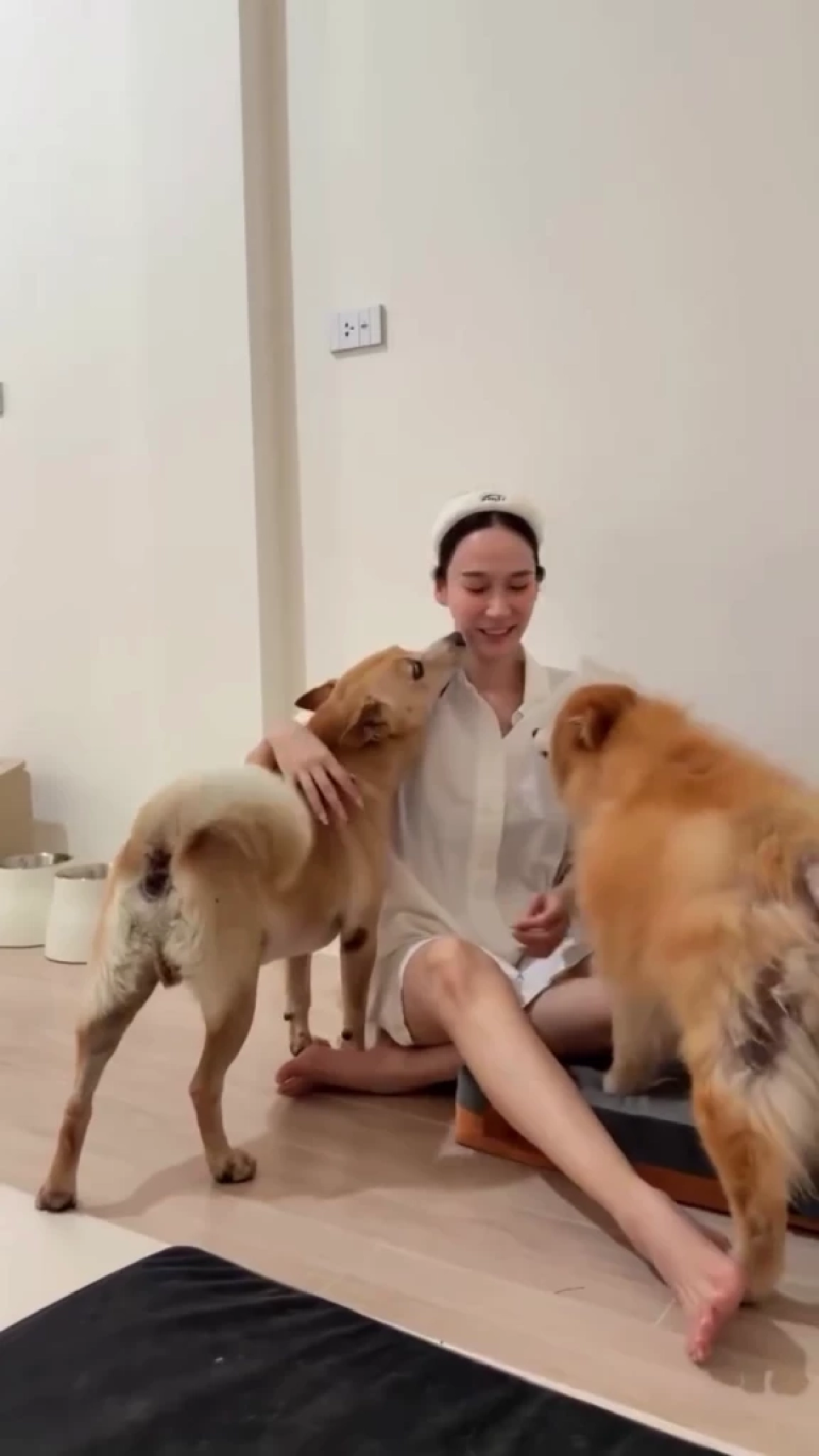 โมเมนต์ในบ้านสุดน่ารักของซุปตาร์ตัวแม่ “อั้ม พัชราภา”