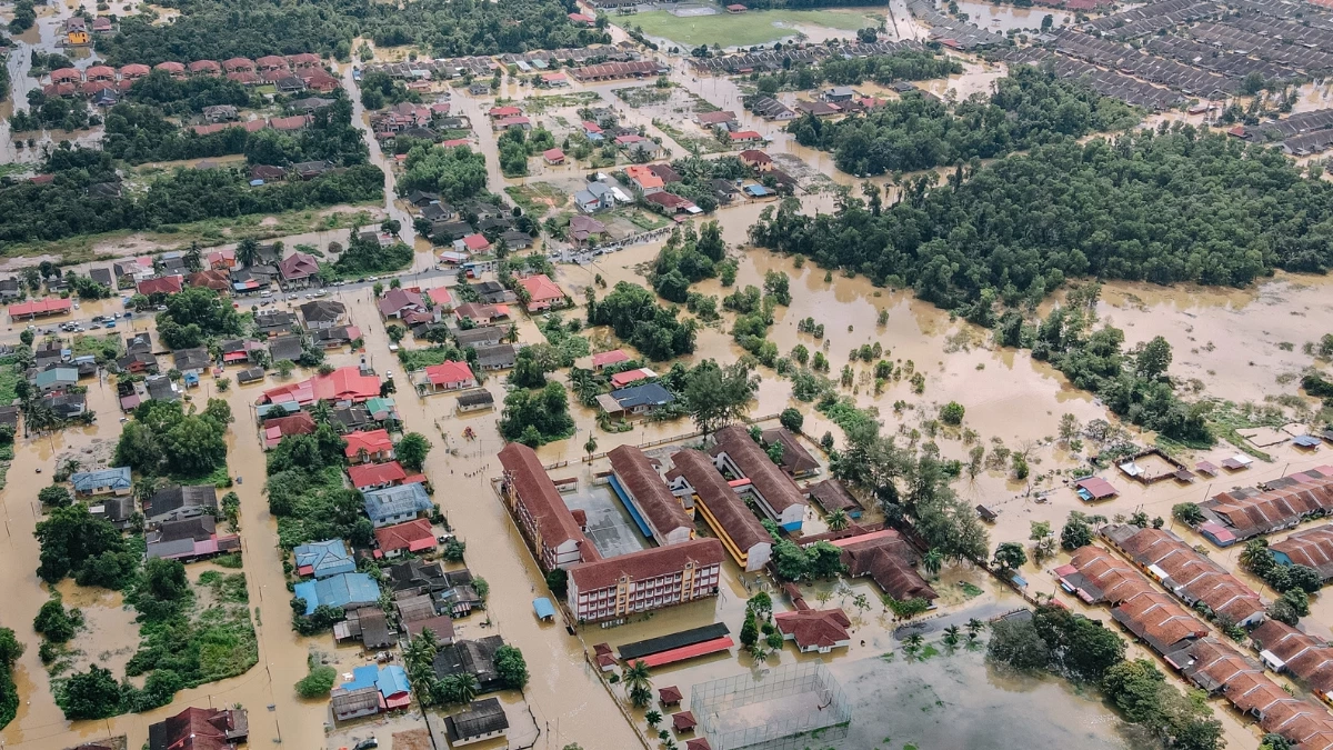 กระทรวงสาธารณสุขติดตามสถานการณ์อุทกภัย จัดเวชภัณฑ์ช่วยประชาชน