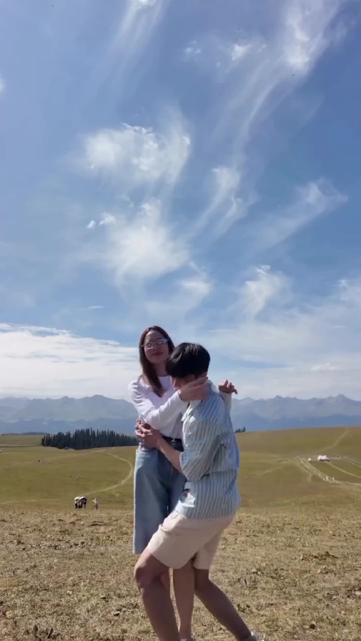 "นนกุล" อวยพรวันเกิด "แอฟ ทักษอร" ด้วยคลิปสุดพิเศษ ทำโซเชียลละลาย