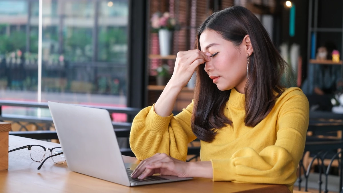 เตือนภัย จ้องจอเกิน 4 ชั่วโมงต่อวัน เสี่ยงอันตรายตาล้า