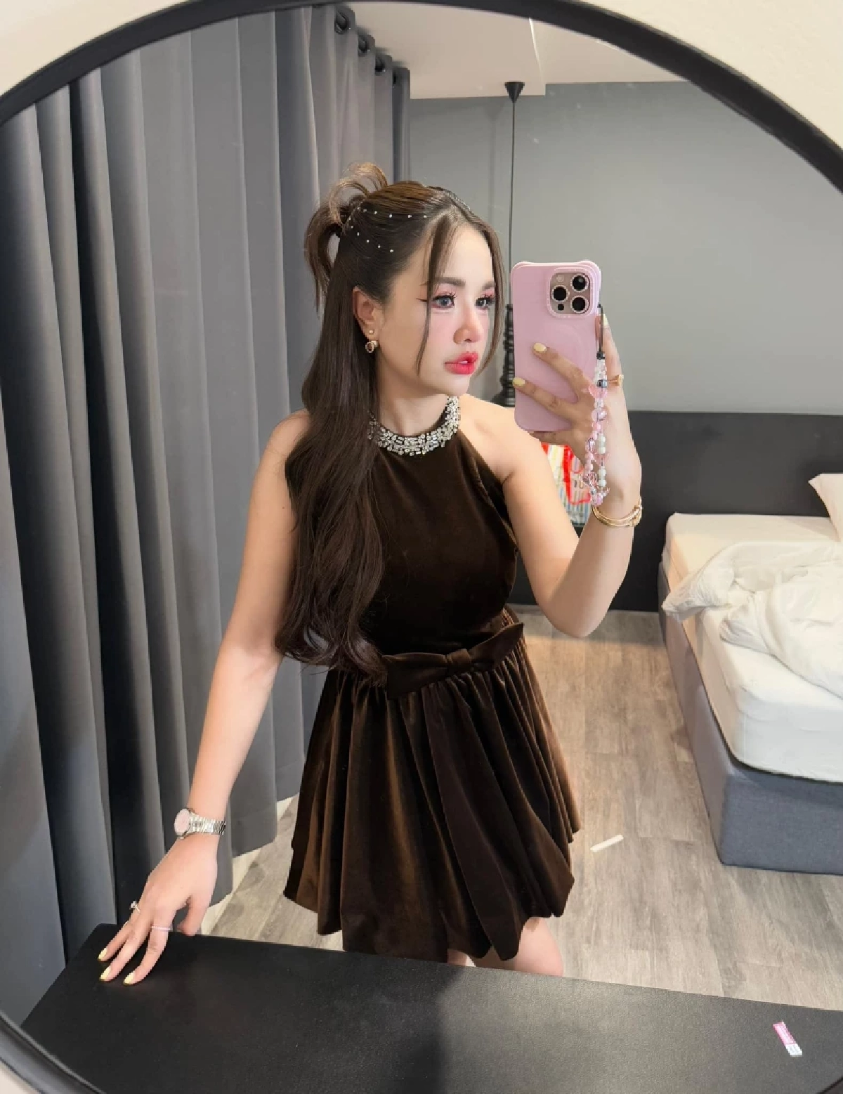เจนนี่ รัชนก สู้ไม่ถอย ไลฟ์ขายของ 18 ชม. ยอดขายทะลุ 24 ล้าน วันนี้ขายต่อ