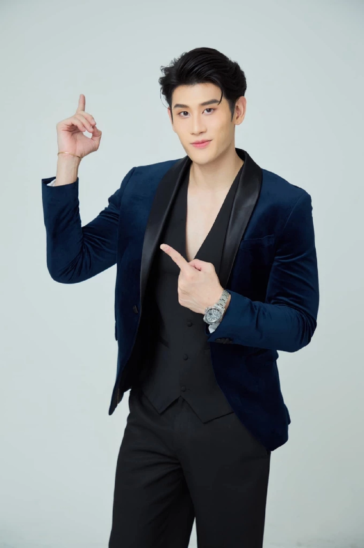 หมอไวท์ เคาะ 4 ราศี ดาวอาทิตย์ย้ายให้โชค ชะตาพุ่งรวยเวอร์