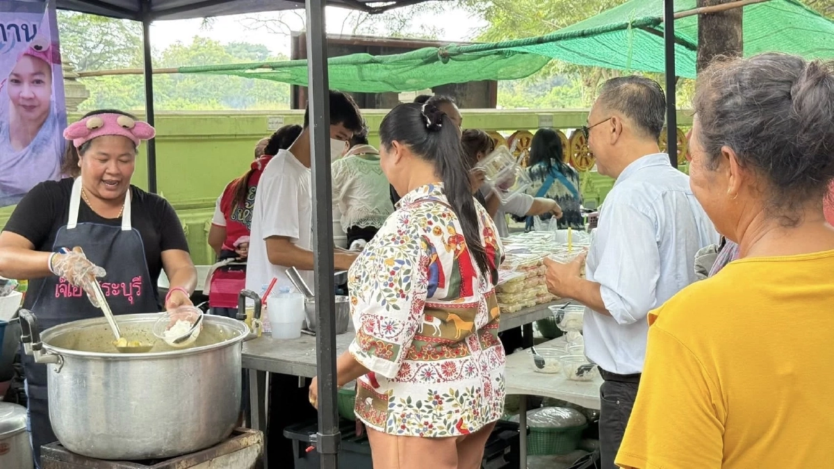 สาธุ \"เจ๊เอ๋\" เปิดพิกัดโรงทานถวายเป็นพระราชกุศล \"พระพันปีหลวง\"