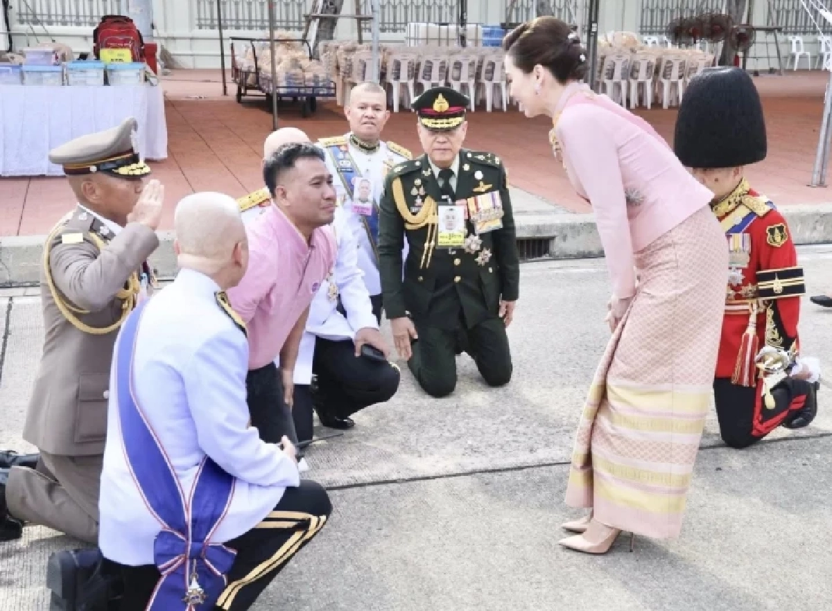 เปิดโฉมหน้า \"ผู้พันหิน\" นายทหารราชองครักษ์ ผู้ขวางชายเสื้อชมพู