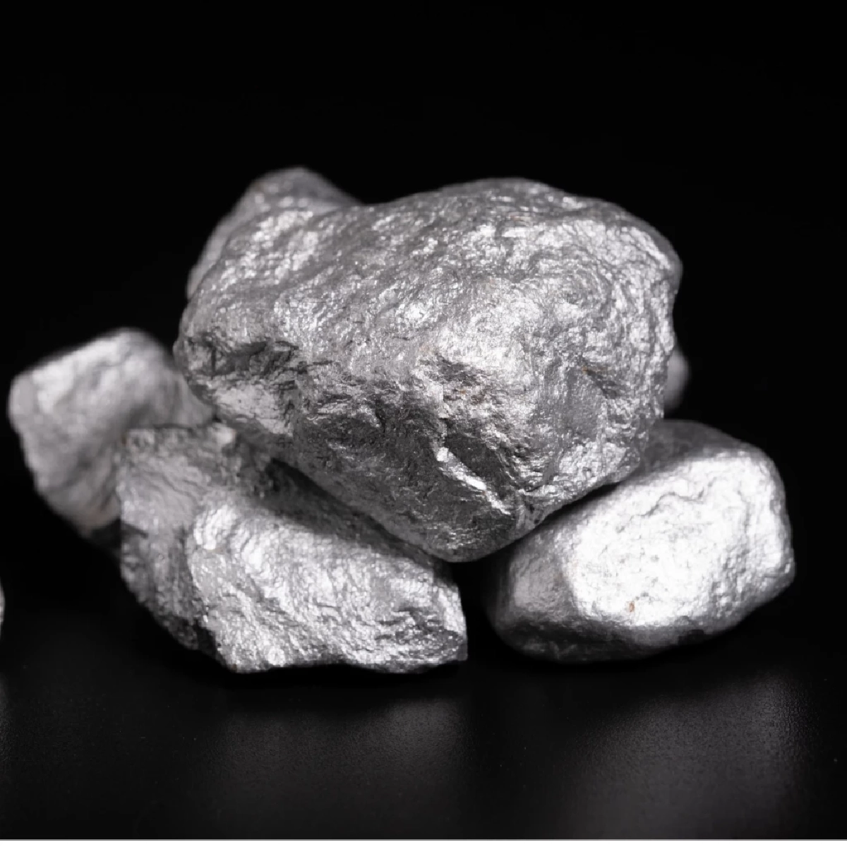 "ทำความรู้จักแร่แรร์เอิร์ธ ทรัพยากรสำคัญต่อเทคโนโลยีอนาคตของไทย"