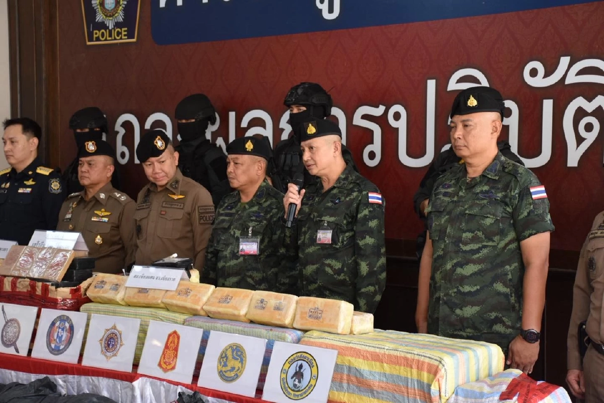 กกล.ผาเมือง แถลงผลสกัดกั้นขบวนการค้ายาเสพติดรายใหญ่ 2 คดี
