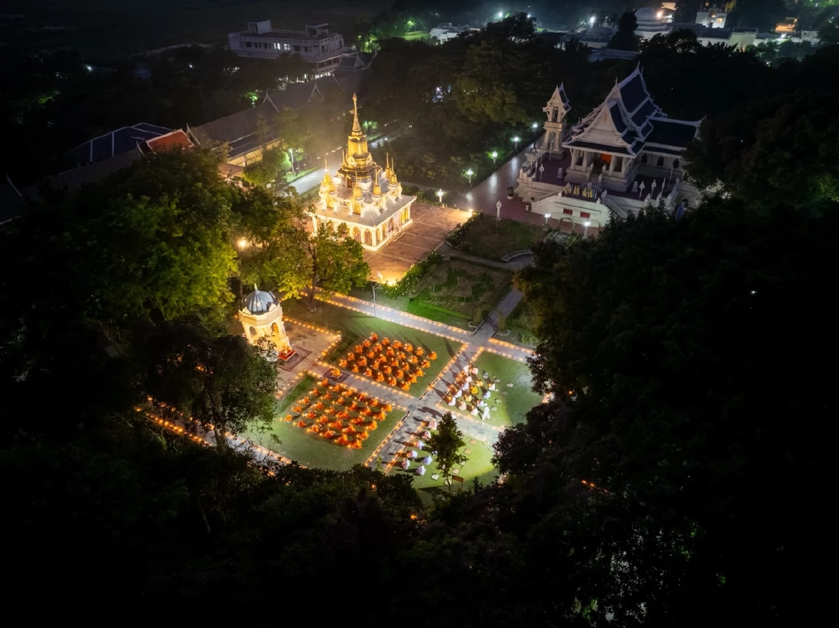 ตร. บรรพชาอุปสมบทหมู่ เพื่อน้อมอุทิศถวายแด่ ในหลวง ร.๙