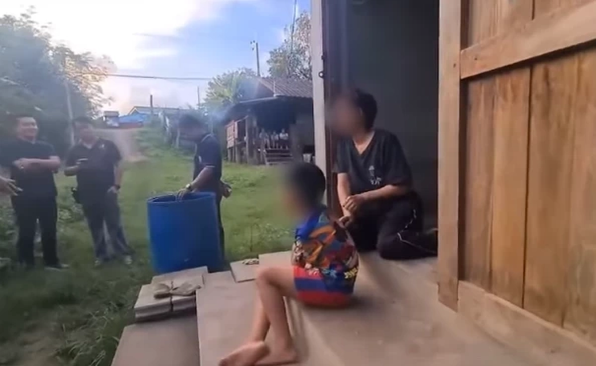 เปิดชะตาชีวิต ครูตีนักเรียน ป.1 แม่ครูพาขอโทษอ้างลูกป่วย