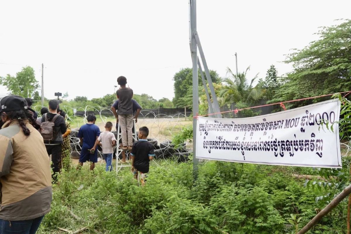 ชายแดนเดือด! มวลชนกัมพูชารวมตัวเกือบร้อย ตรงข้ามฝั่งไทย