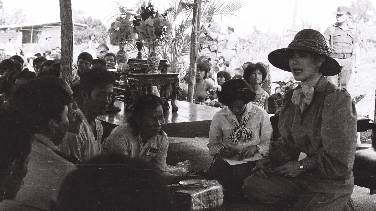 พระเมตตาสมเด็จพระพันปีหลวง "ไปบอกเจ้าหนี้นะคะ พระราชินีจะใช้หนี้ให้"