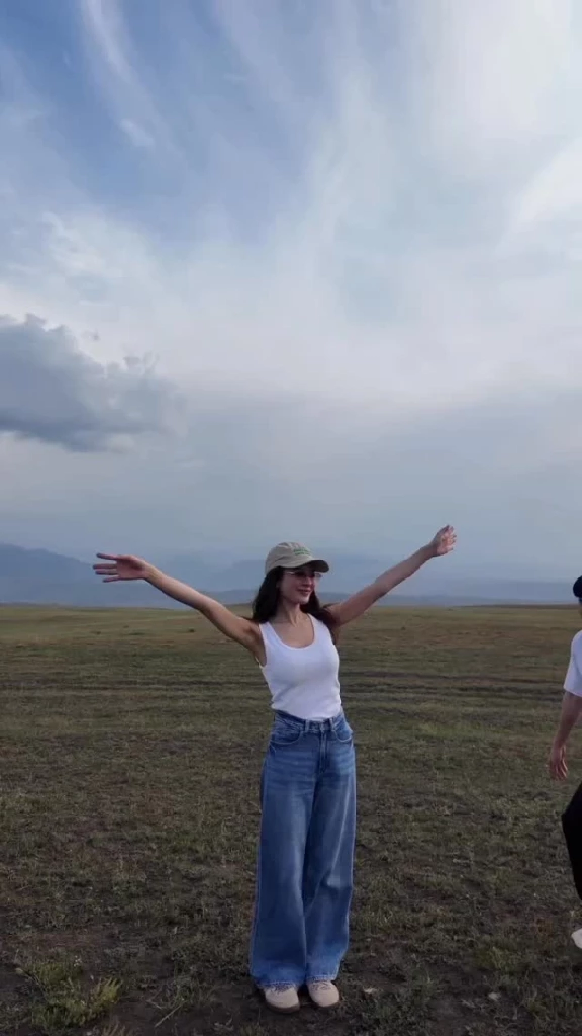 "นนกุล" อวยพรวันเกิด "แอฟ ทักษอร" ด้วยคลิปสุดพิเศษ ทำโซเชียลละลาย