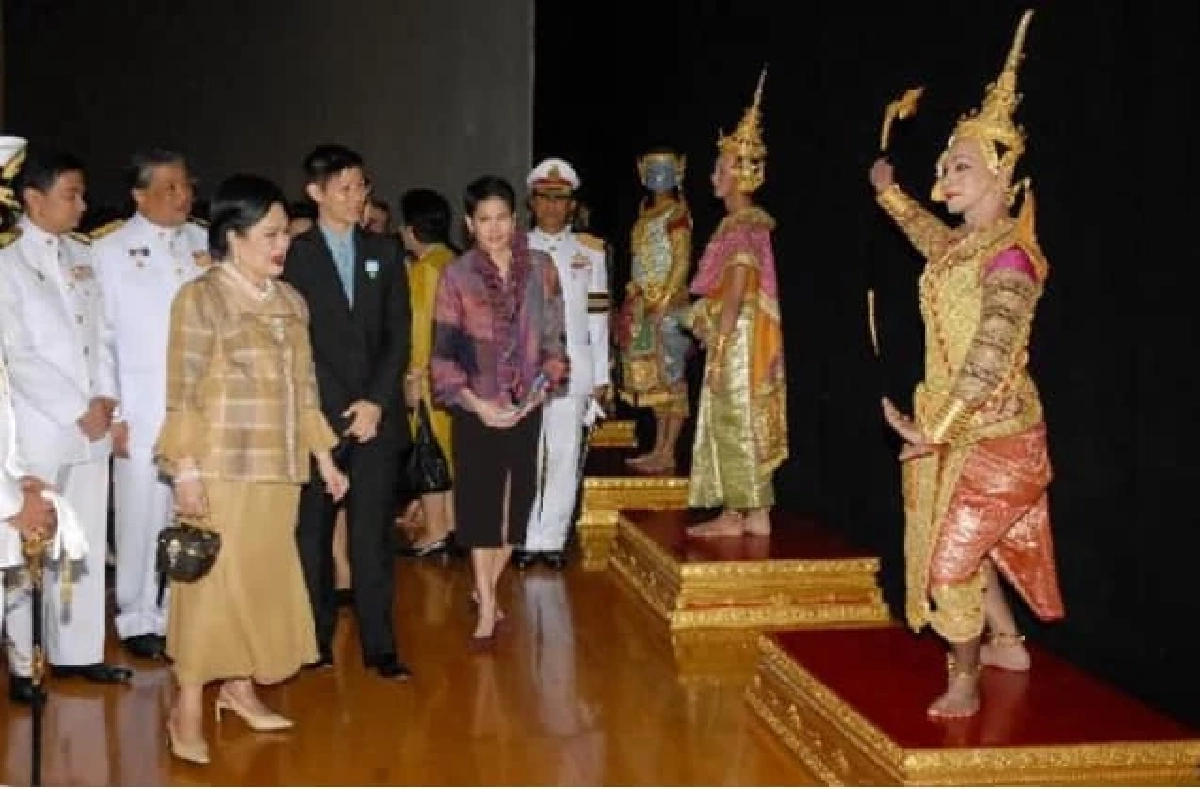 “เมื่อไม่มีใครดู แม่จะดูเอง” พระราชดำรัสที่ชุบชีวิตโขนไทย