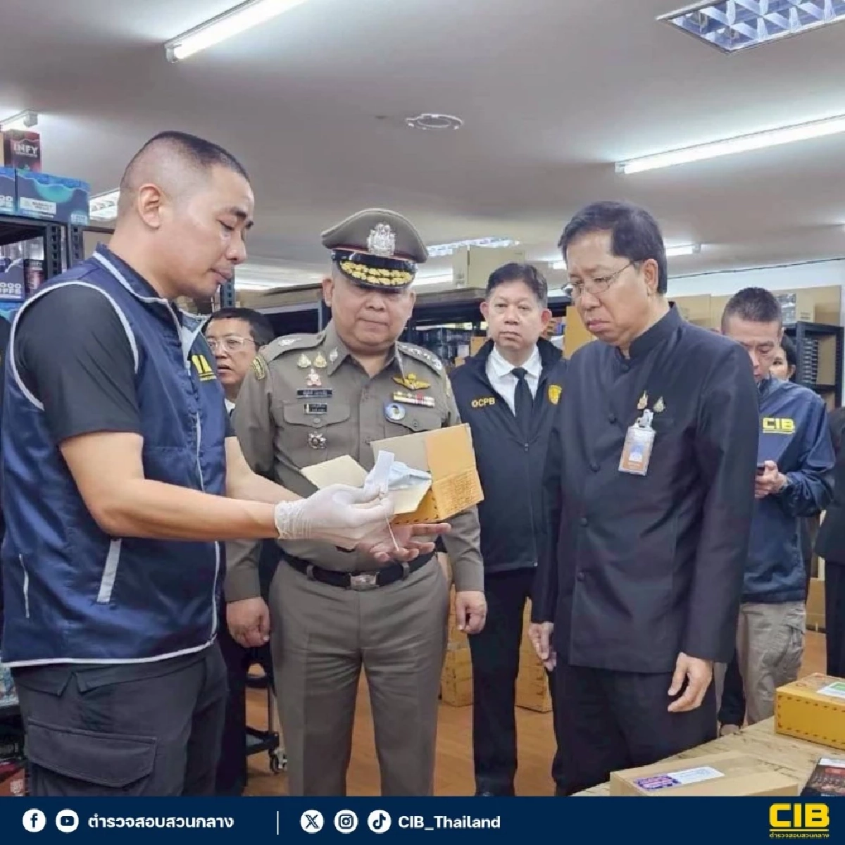 ทลายเพจบุหรี่ไฟฟ้าออนไลน์ ยึดบุหรี่ไฟฟ้ากว่า 30,000 ชิ้น