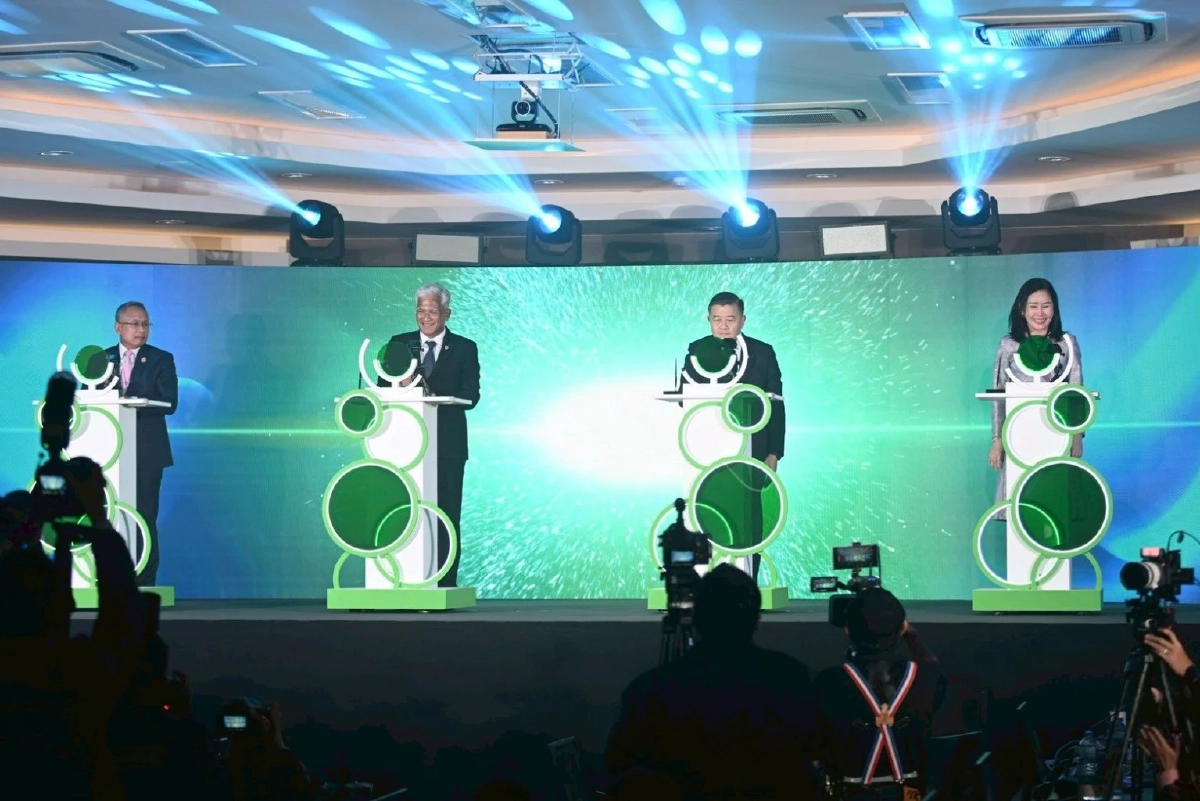 \"กระทรวงเกษตรฯ\"จับมือ 3 กระทรวงลงนาม MOU หนุนใช้ยางพาราในประเทศ
