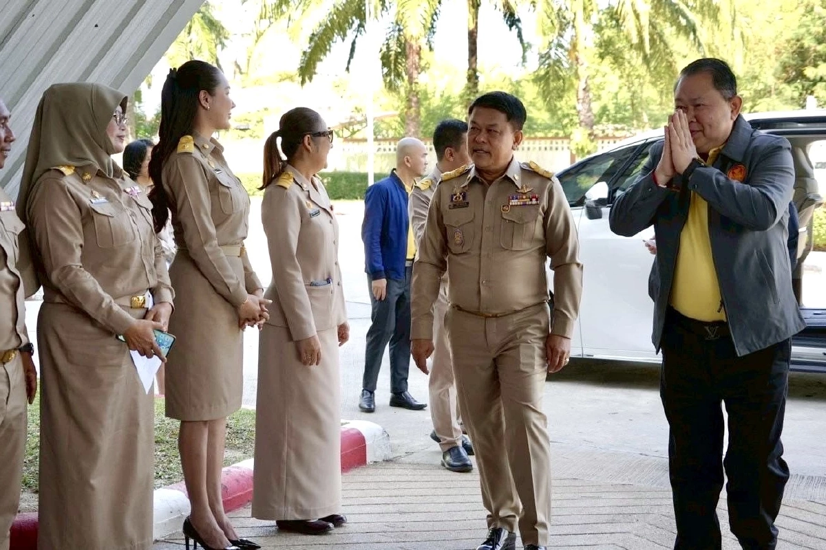 \"ไชยา พรหมา\" เยือน อบจ.สงขลา \"นายกสุพิศ\"ต้อนรับ แจงปัญหาความเดือดร้อนประชาชน