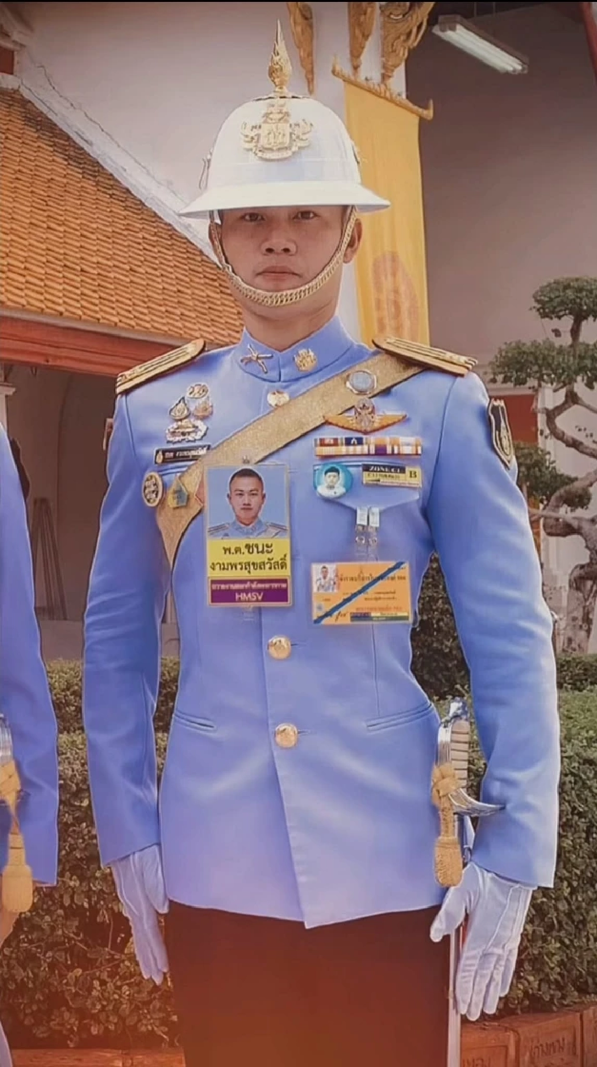 เปิดโฉมหน้า \"ผู้พันหิน\" นายทหารราชองครักษ์ ผู้ขวางชายเสื้อชมพู
