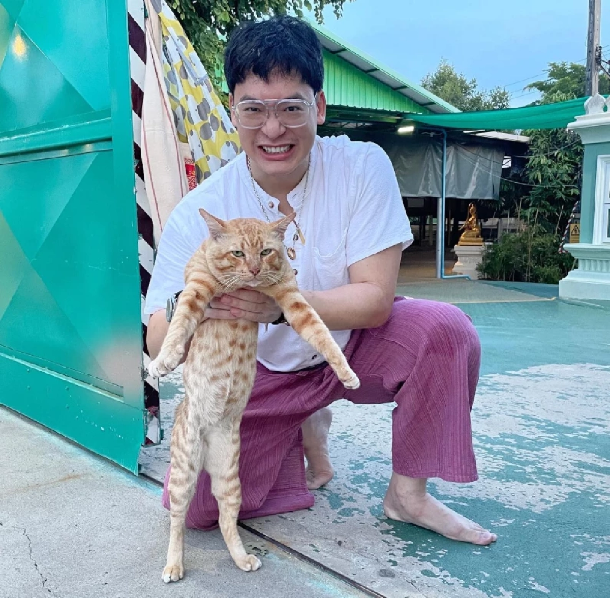 เปิดภาพล่าสุด นักร้องชื่อดัง หลังใช้ชีวิตเรียบง่ายติดดิน