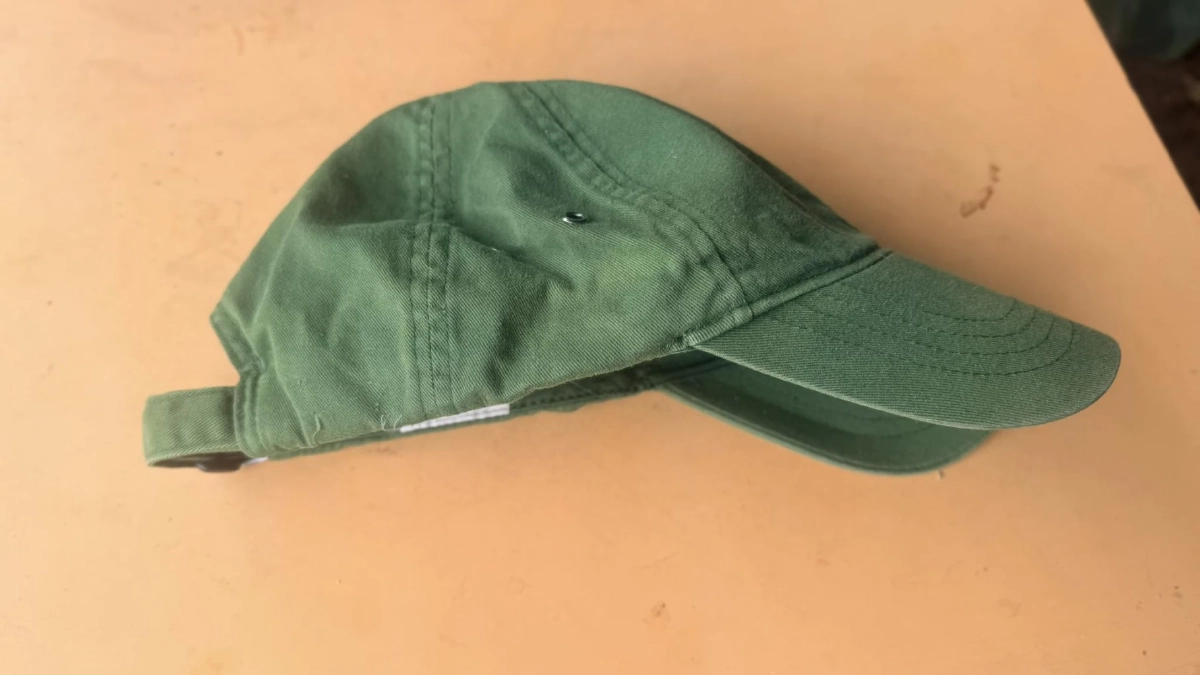 หนุ่มใส่หมวกสีเขียว เจอคนจีนคนทักแรง ความหมายไม่ค่อยดี วอนช่วยอธิบาย