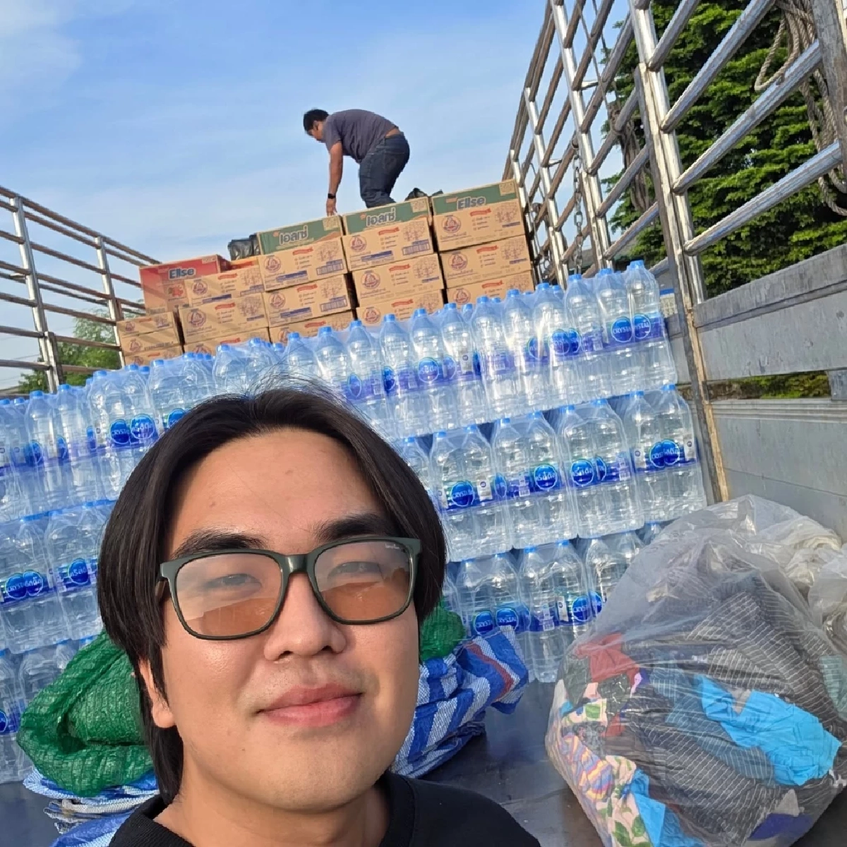 ยูทูบเบอร์เกาหลีหัวใจไทย จัดหนักสิ่งของอุปโภคบริโภค ช่วยชาวใต้