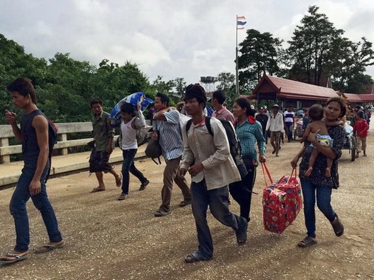 แรงงานเขมรเตือนกันเอง! “อยู่ไทยดีกว่า” สวัสดิการดีมาเลเซีย