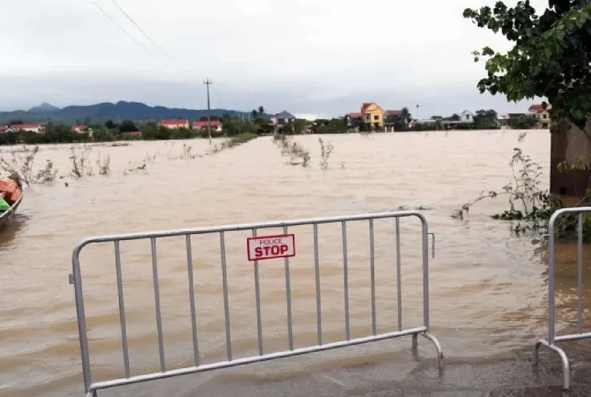 “พายุคัลแมกี” ถล่มเวียดนาม! สนามบิน 8 แห่งหยุดชะงัก กระทบ 50 เที่ยวบิน