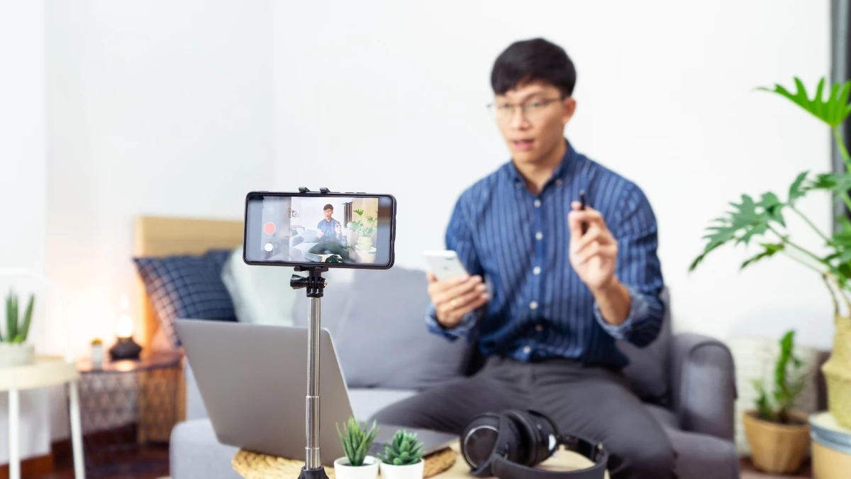 กฎหมายใหม่จีน อินฟลูเอนเซอร์ต้องมีใบรับรองก่อนโพสต์