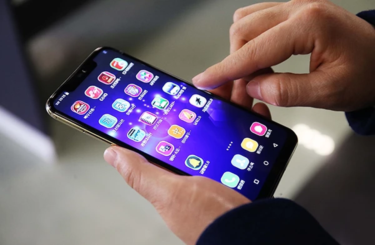 ทุกการพิมพ์ถูกจับตา! เปิดเบื้องหลังมือถือเกาหลีเหนือ