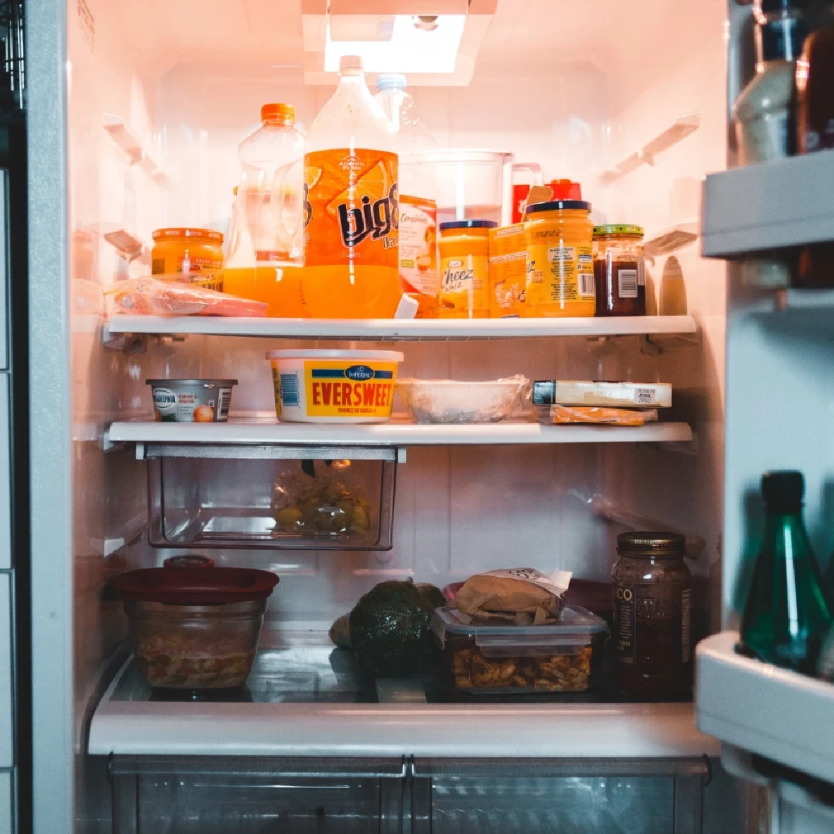 เตือน 4 คู่ของในตู้เย็นที่ห้ามวางใกล้กัน เสี่ยงอาหารเน่าเร็ว